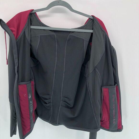 Hylete Jacket Womens Medium Gray Red Full Zip Hooded Thumb Holes Workout Gym - Picture 4 of 8
